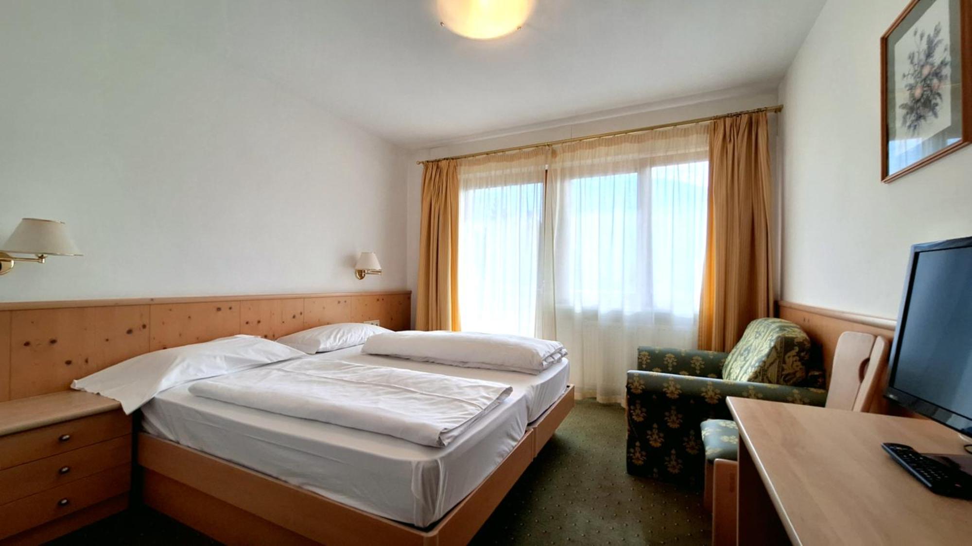 Hotel Hubertushof ヴィピテーノ エクステリア 写真