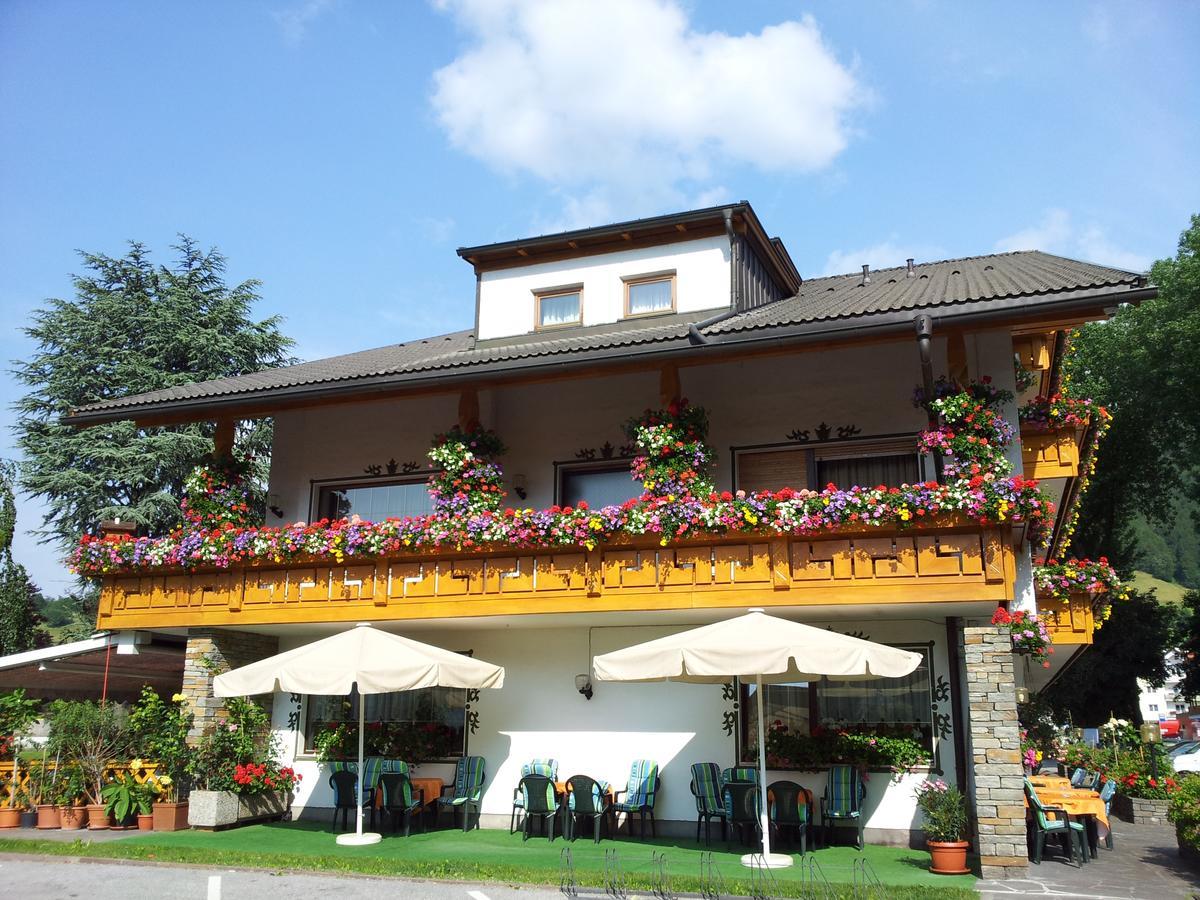 Hotel Hubertushof ヴィピテーノ エクステリア 写真